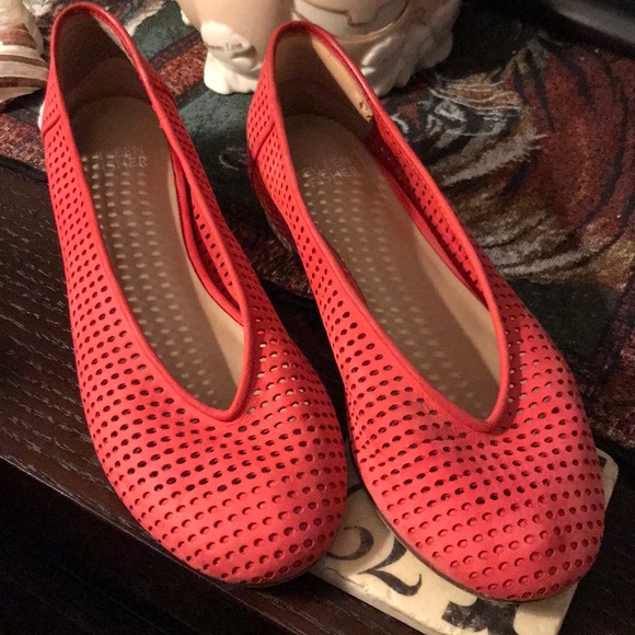 ☀︎︎EILEEN FISHER☀︎︎ PERFORATED FLATS